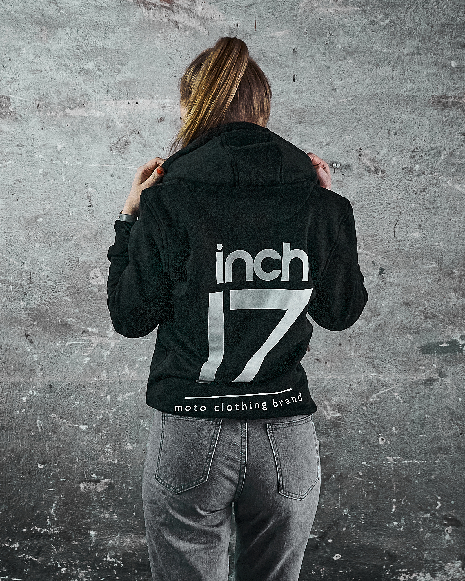 17inch-clothing-hoodie-black_03